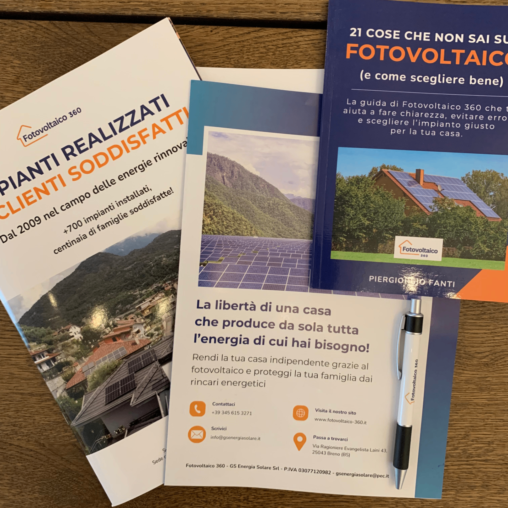 Materiali cartacei di Fotovoltaico 360: brochure, guida e flyer referral